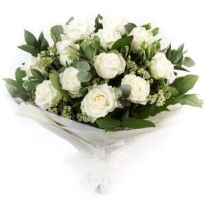 12 White Roses